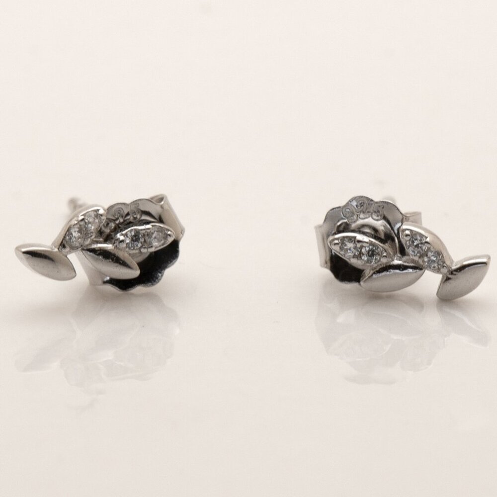 Leaves Design 925 Silver Stud Earrings, Hypoallergenic 925 Sterling Silver